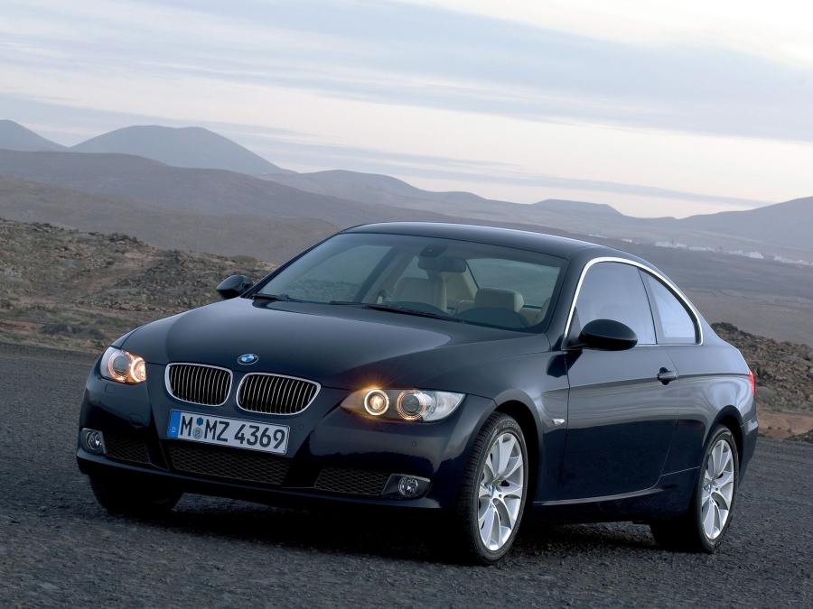  BMW 335i Coupe 2007 года  (фото 10 из 16)